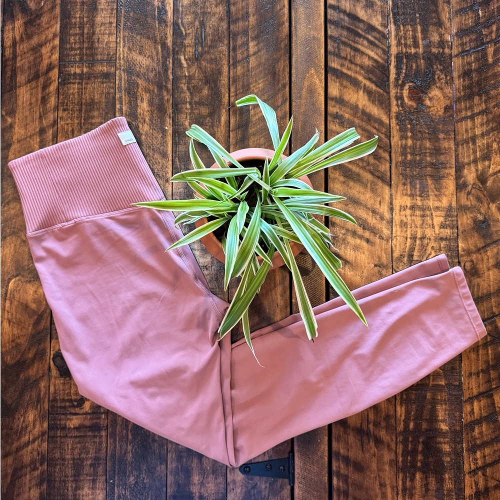 Vuori Blush Pink Athletic Leggings